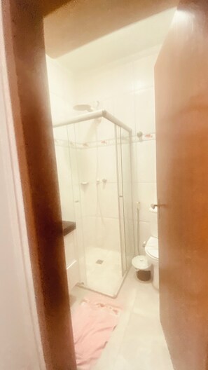 Shower - Comfort and fun. Feet in the sand. Pets are allowed. (Itanhaém)
