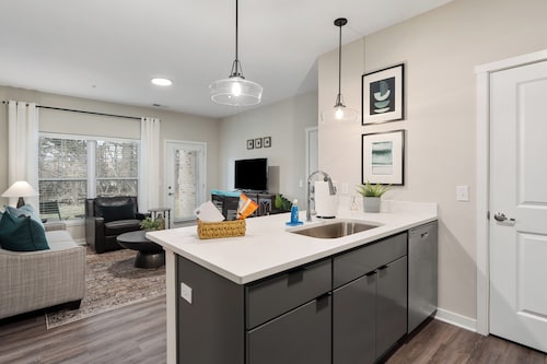 New Albany 2BR | Near Intel + Easton | Pets OK