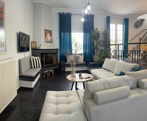 Living area - Villa “Thiseos Georgia’s Private Paradise” with Private Pool and Sea View (Archeo Limani)