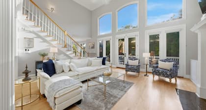 Lakefront + Private Dock + Hot Tub + Fire Pit + Game Room | Belle Pines Hideaway
