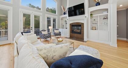 Lakefront + Private Dock + Hot Tub + Fire Pit + Game Room | Belle Pines Hideaway