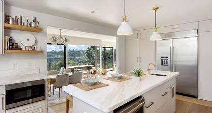 Luxury Hills Retreat + Pool + Hot Tub | Near Hollywood | Mulholland Vista Estate