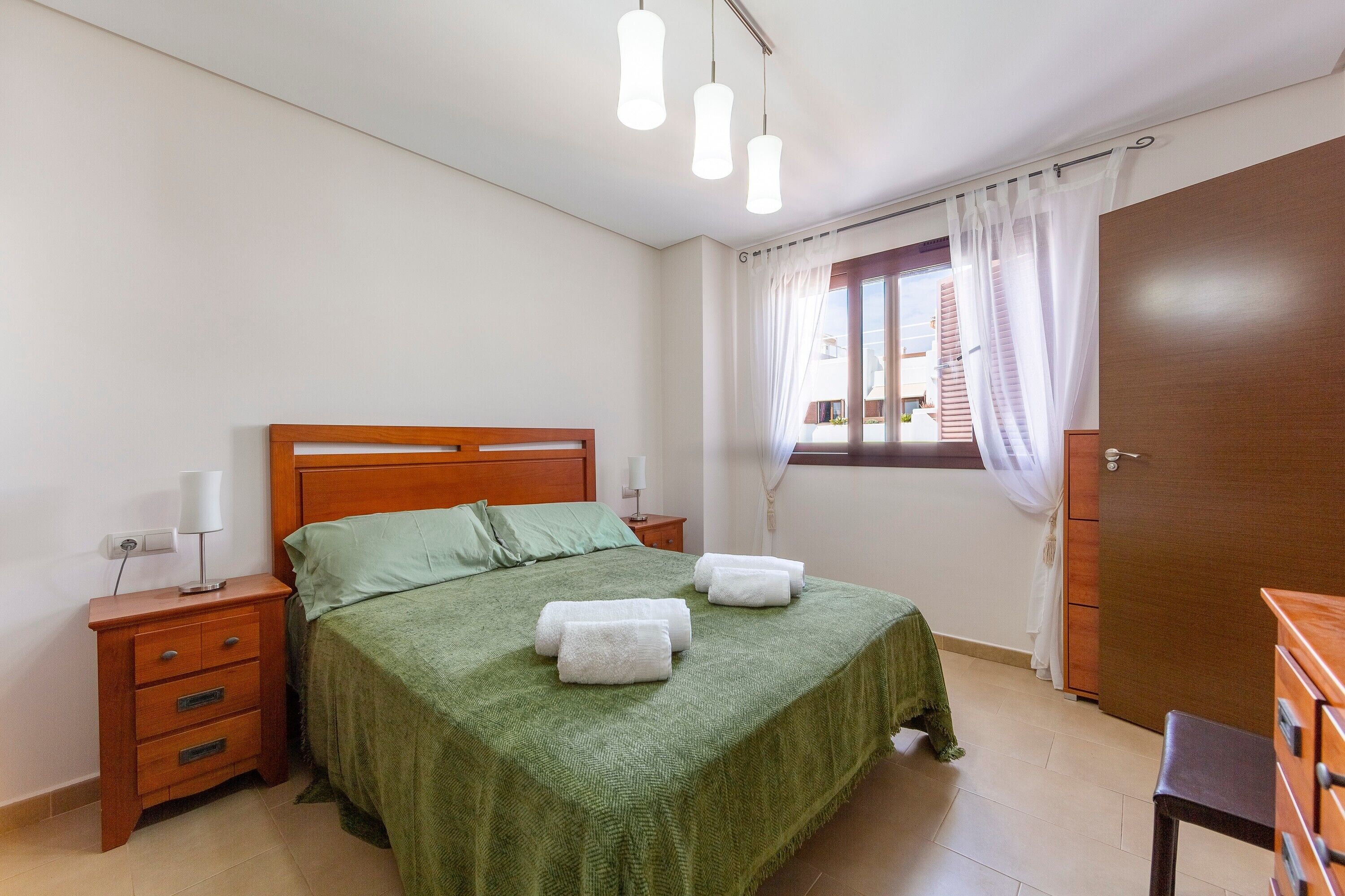 2 slaapkamers, een strijkplank/strijkijzer, wifi, beddengoed