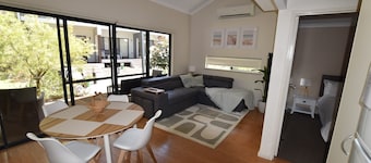 ‘SeaRenity’ Preston Beach, 2-bedroom chalet