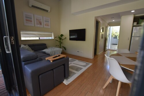 ‘SeaRenity’ Preston Beach, 2-bedroom chalet