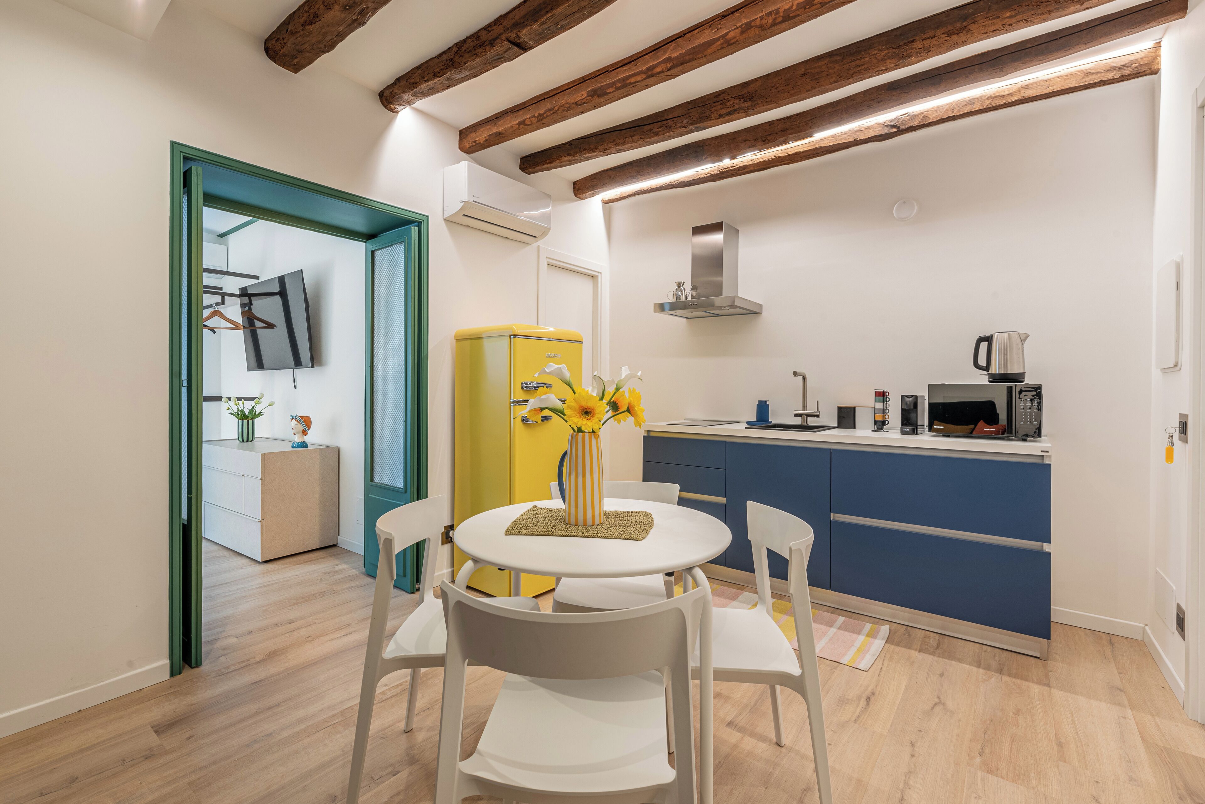 Comfort Apartment, 1 Bedroom, Balcony | Private kitchen