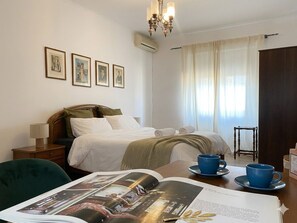Room - Vrbo Property (Roma)