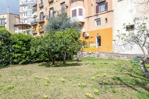 Garden - Palazzo Ferrara - Loft with Private Garden by Wonderful Italy (Palermo)