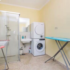 Shower, hair dryer, bidet, towels - Traumhafte Villa Sole Mio (Lovran)