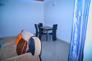 Apartment, Balcony, Courtyard View | Interior - Kevin's Luxurious Home  (Bamenda)