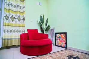 Apartment, Balcony, Courtyard View | Interior - Kevin's Luxurious Home  (Bamenda)