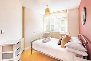 Room - Modern York Terrace Apartment 2 | Central | Unthank Road (Norwich)