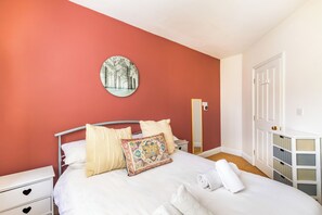 Room - Modern York Terrace Apartment 2 | Central | Unthank Road (Norwich)