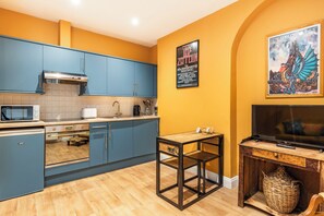 Private kitchen - Modern York Terrace Apartment 2 | Central | Unthank Road (Norwich)