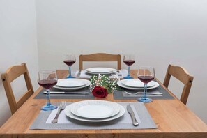Dining - Central & Spacious Athenian Penthouse Getaway (Athina)