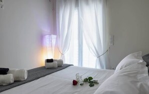 1 bedroom, iron/ironing board, travel cot, WiFi - The Athenian Penthouse Residence - Central Escape (Athina)