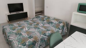 1 bedroom, iron/ironing board, WiFi, bed sheets