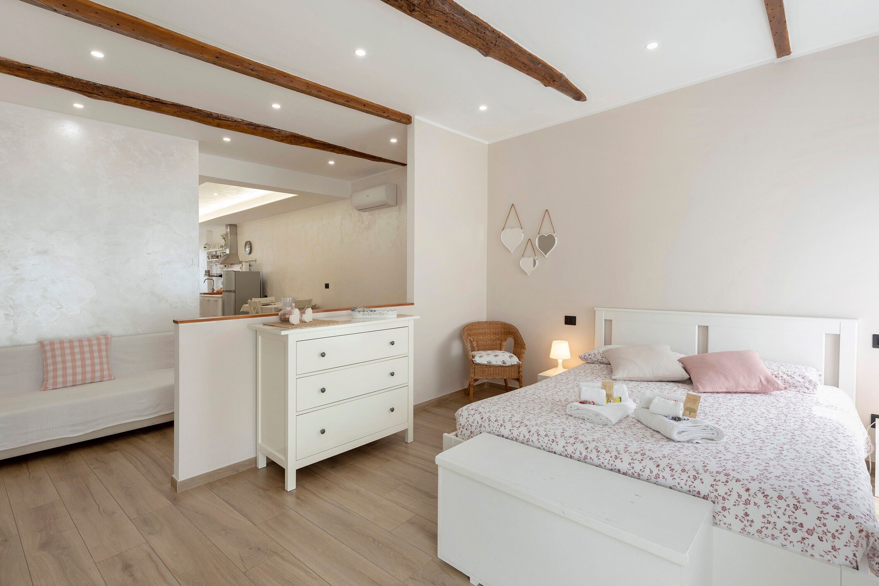 1 chambre, fer et planche à repasser, Wi-Fi, draps fournis