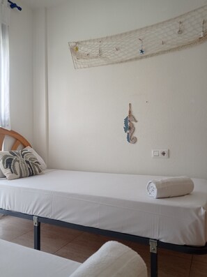 2 bedrooms, iron/ironing board, bed sheets - Edificio Azul V Dúplex 2º (Playa de Gandía)