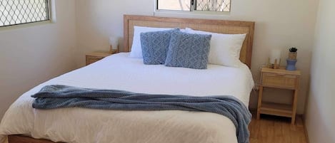 1 bedroom, iron/ironing board, Internet, bed sheets