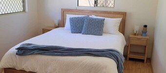 Enjoy a relaxing stay at this cosy one bedroom granny flat near the sea