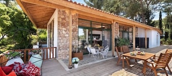 AGROLUX OASIS - A Private Pool Escape in Lush Agricultural Serenity