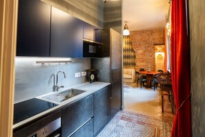 Fridge, microwave, dishwasher - Historic and elegant Catullo residence (Verona)