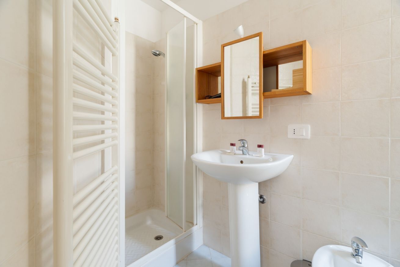 Dusche, Bidet, Handtücher