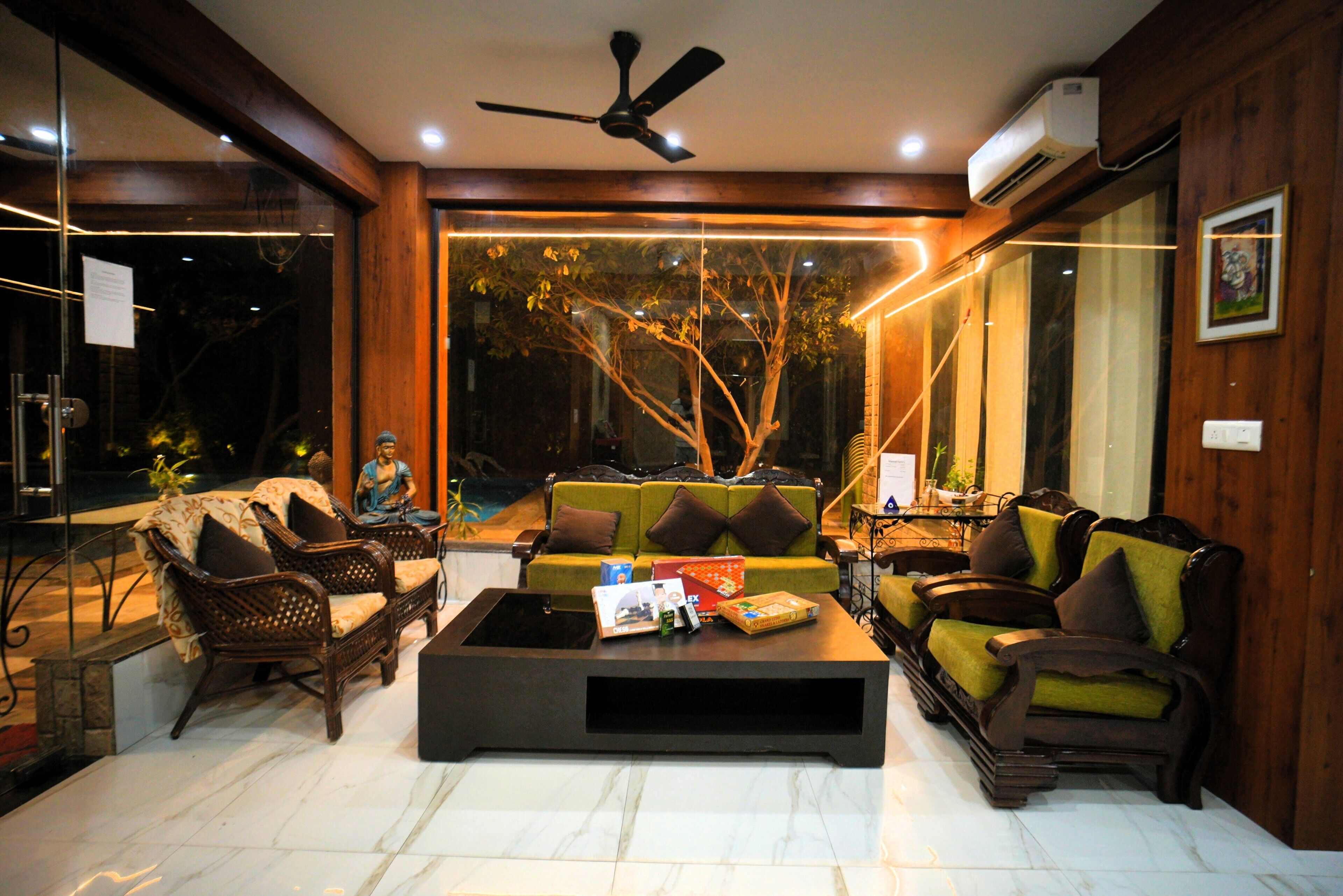 Luxury-Villa | Executive-Lounge