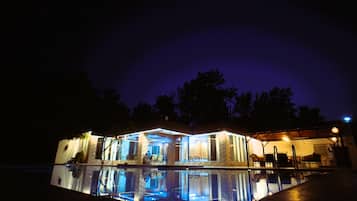 Fasade – kveld/natt