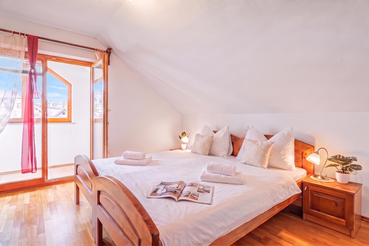 Standaard kamer, 1 slaapkamer, balkon (Logar Farm Stay near Lake Cerknica -) | 1 slaapkamer