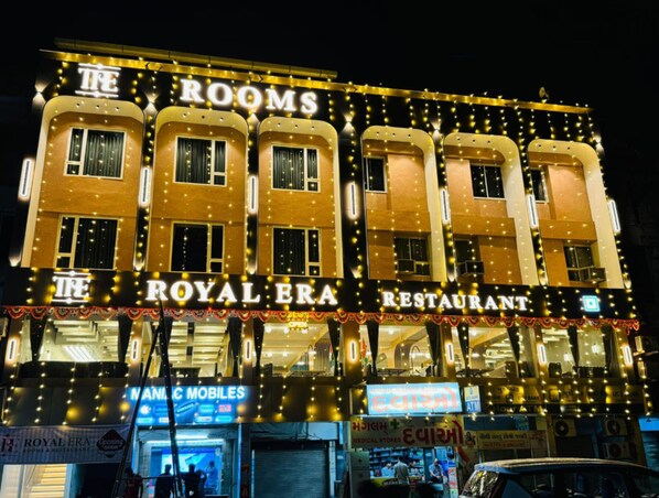 Exterior - THE ROYAL ERA HOTEL Gandhinagar (Gandhinagar)
