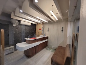 Interior detail - THE ROYAL ERA HOTEL Gandhinagar (Gandhinagar)