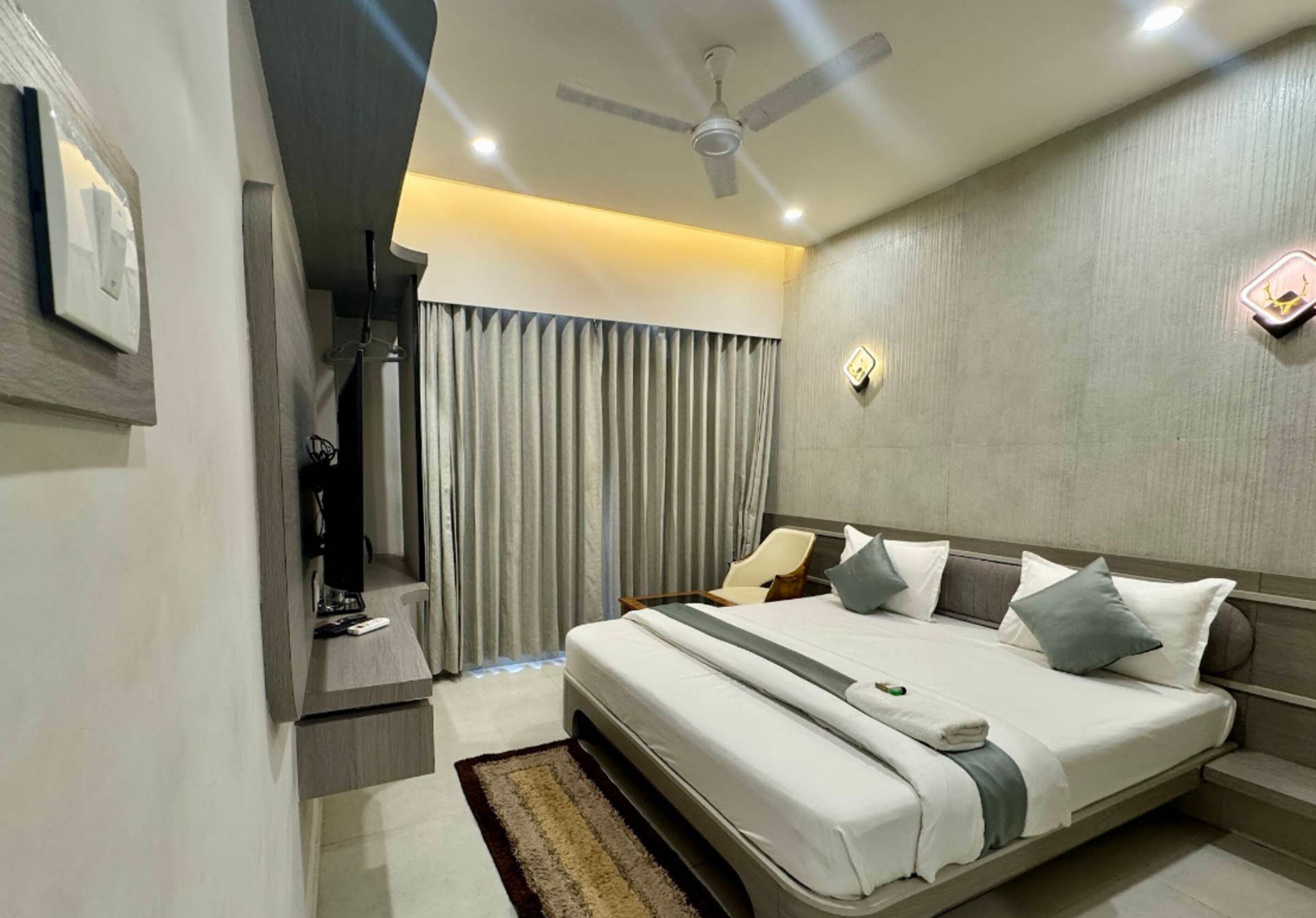 Executive Double Room, City View