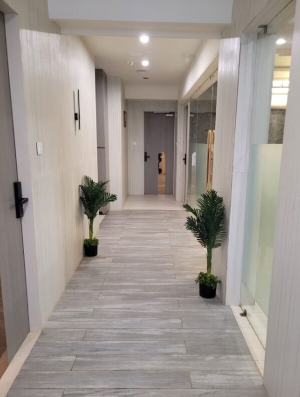 Interior detail - THE ROYAL ERA HOTEL Gandhinagar (Gandhinagar)