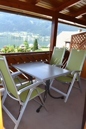 Dining - Apartment '3 Merlschober' with Lake View, Private Garden and Balcony (Ossiach)