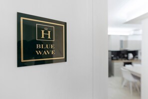 Interior - Hilten Blue Wave Holiday Home 130m from Beach, Private Garden & Wi-Fi (Isola delle Femmine)