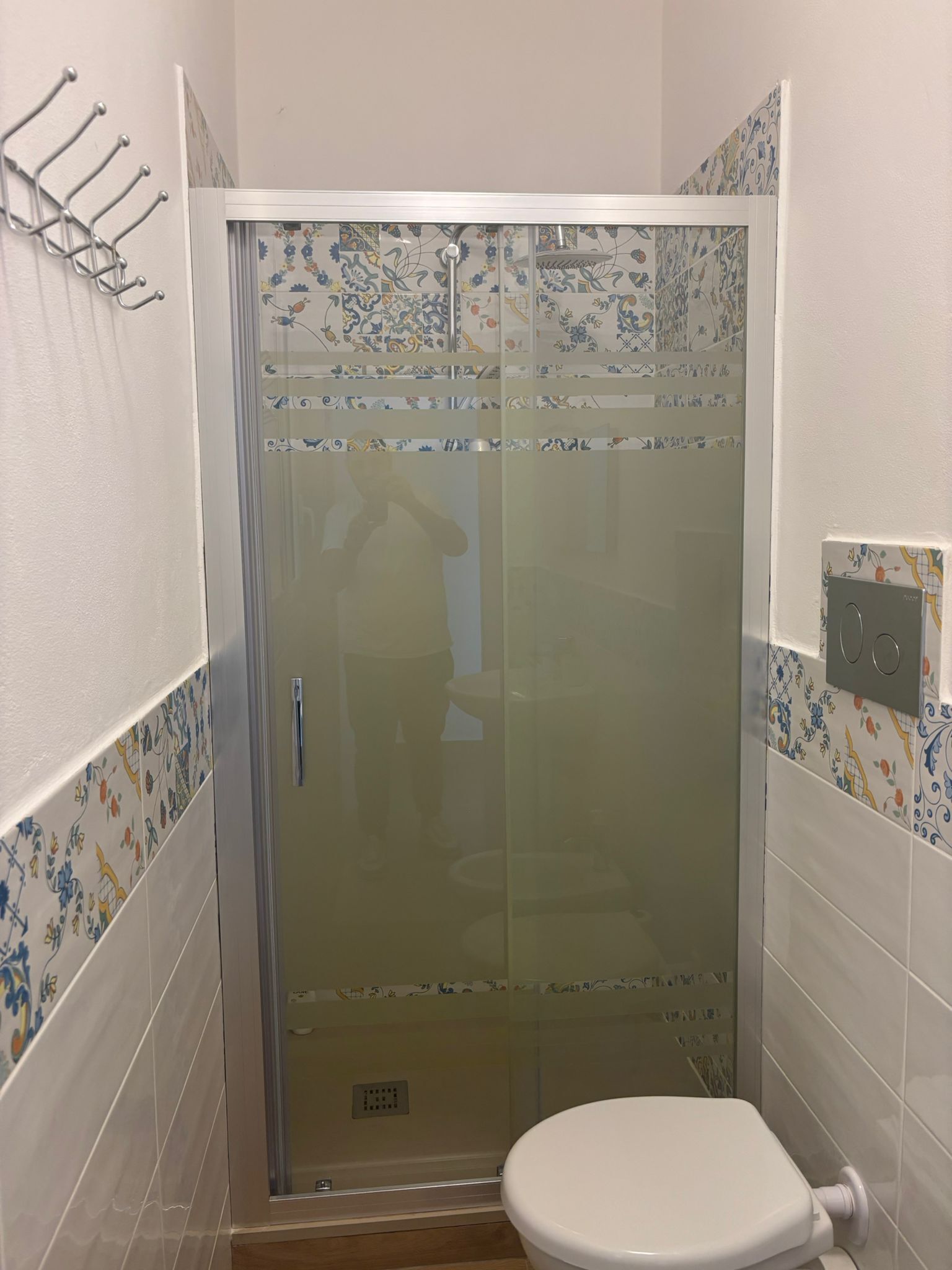 Comfort Apartment, Pool View | Bilik Mandi | Pancuran mandi, pengering rambut, tuala disediakan, sabun 