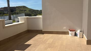 Comfort Apartment, Pool View | Property grounds