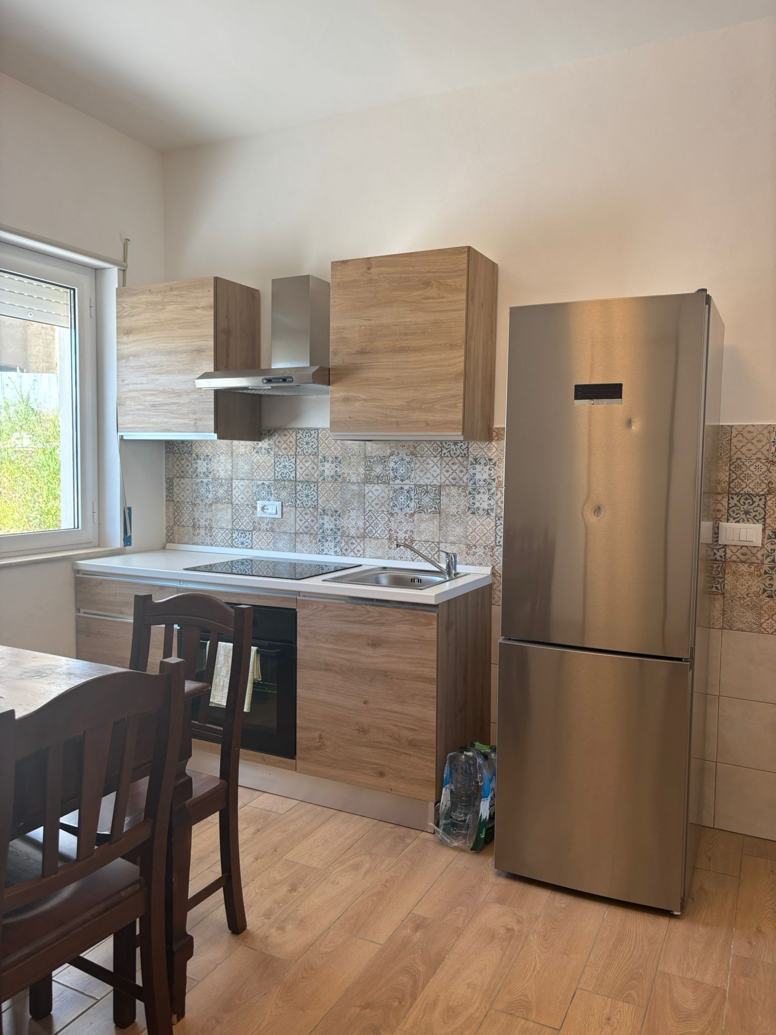 Comfort Apartment, Pool View | Dapur peribadi | Peti sejuk 