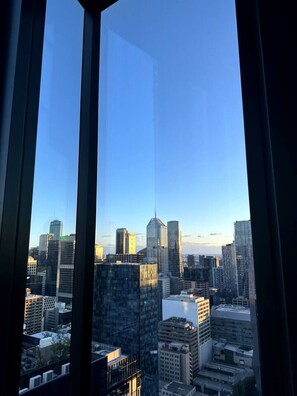 Interior - Lvl 42 City Views | 2B1B | Central CBD Location (Melbourne)