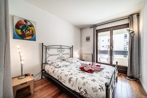 2 dormitorios, tabla de planchar con plancha, wifi y ropa de cama