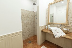 Bathroom - Suite Provence (Napoli)