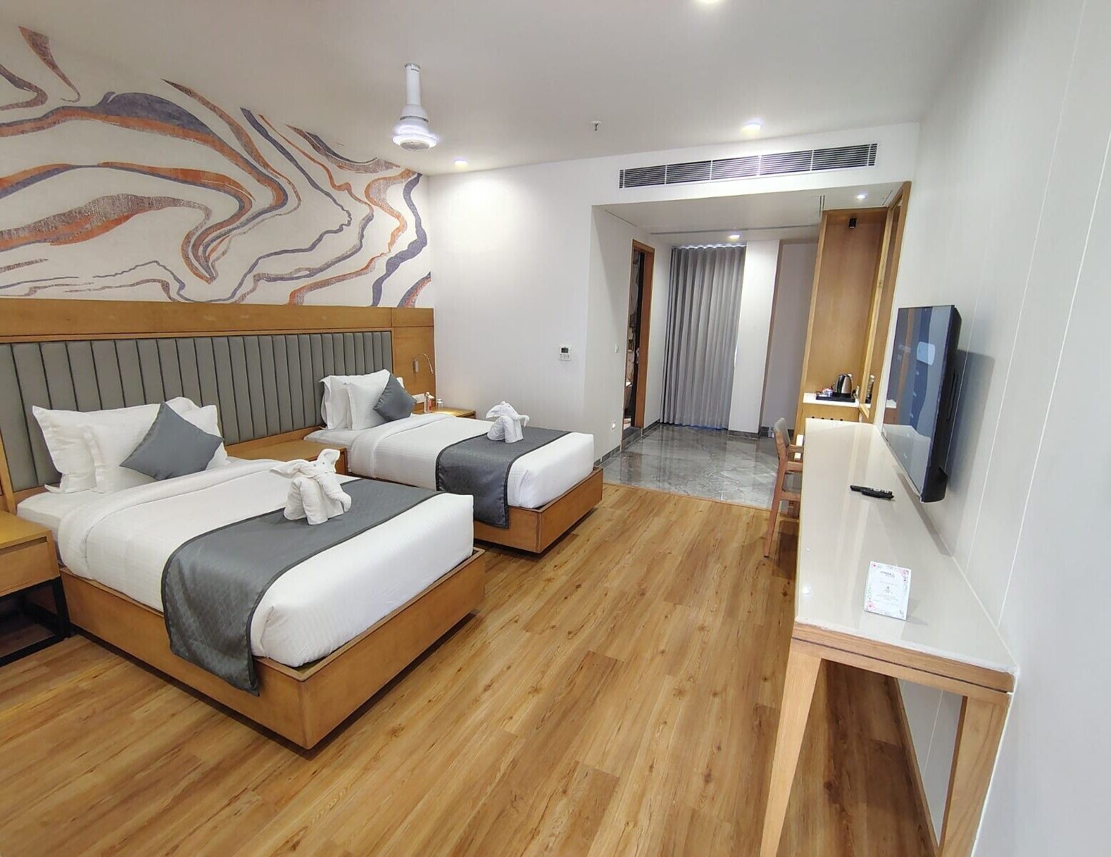 Quarto casal ou duplo luxo, vista para a cidade