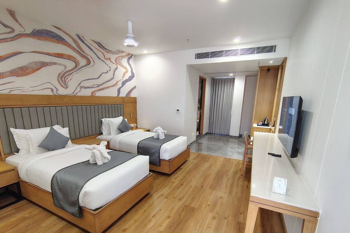 Deluxe Double or Twin Room, City View