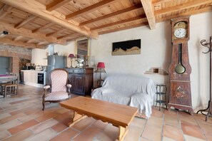 Living area - Gîte du petit Bigot – Tranquility and Nature at the Foot of the Pyrenees (Saverdun)