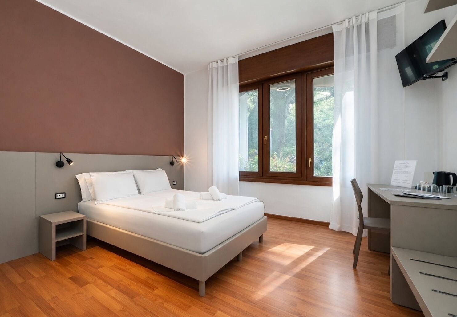 Double or Twin Room, Roll-in Shower | Minibar, in-room safe, desk, free WiFi