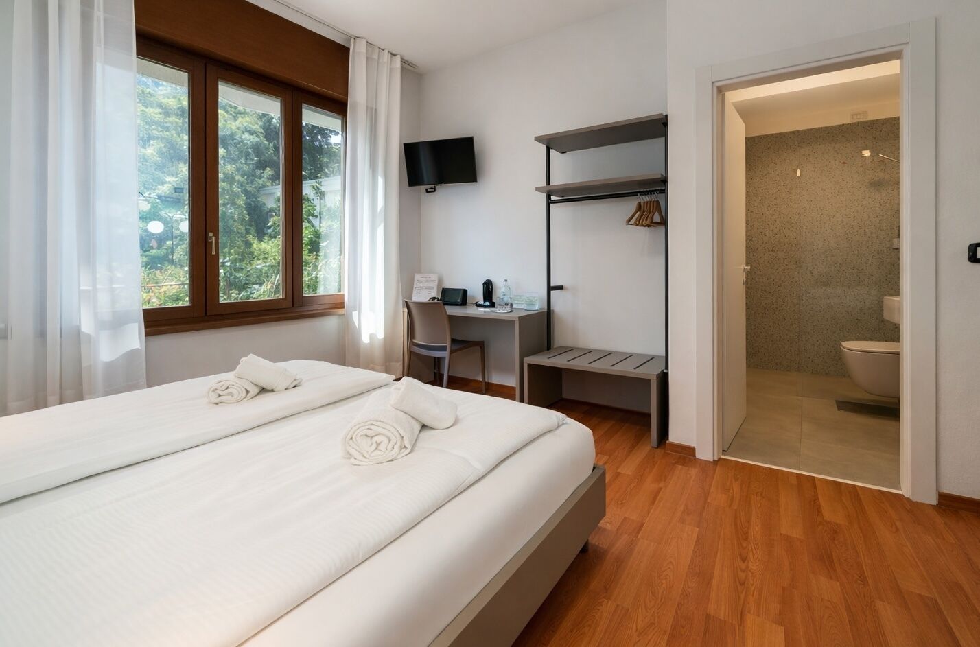 Dubbelrum eller tvåbäddsrum - rullstolsanpassad dusch