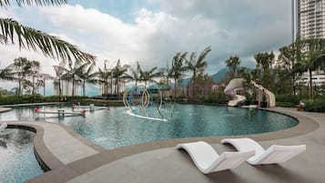 Kolam renang terbuka