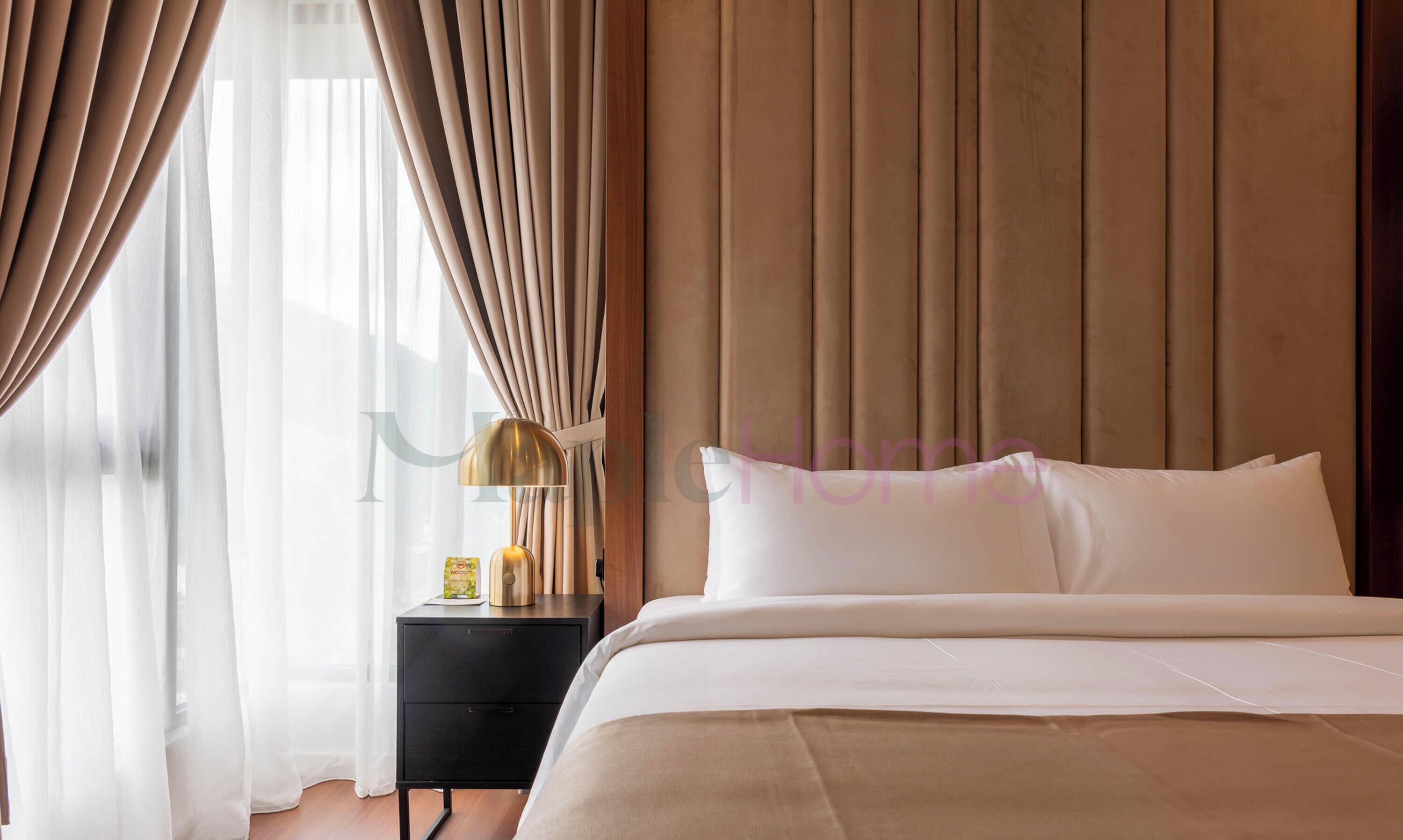 Premier suite, 2 slaapkamers, balkon | Verduisterende gordijnen, een strijkplank/strijkijzer, gratis wifi